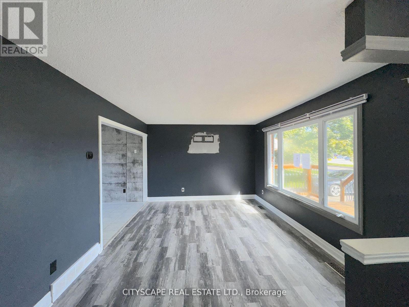515 Grantham Avenue, St. Catharines, Ontario  L2M 6W2 - Photo 12 - X12055897