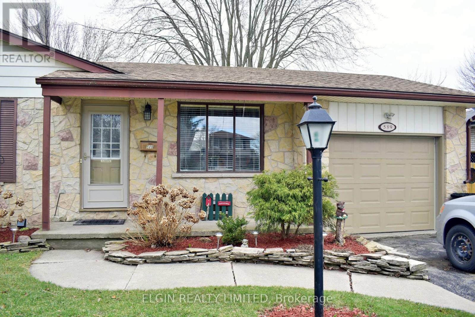 589 Elm Street, St. Thomas, Ontario  N5R 1K8 - Photo 2 - X12055997