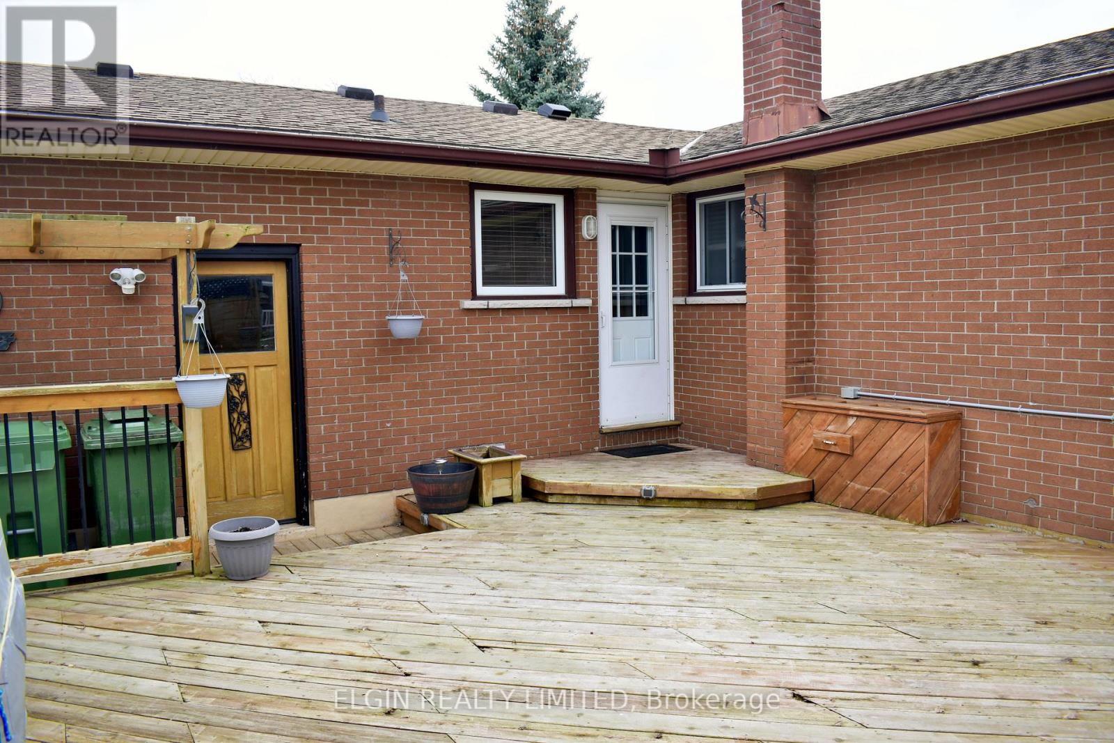 589 Elm Street, St. Thomas, Ontario  N5R 1K8 - Photo 37 - X12055997