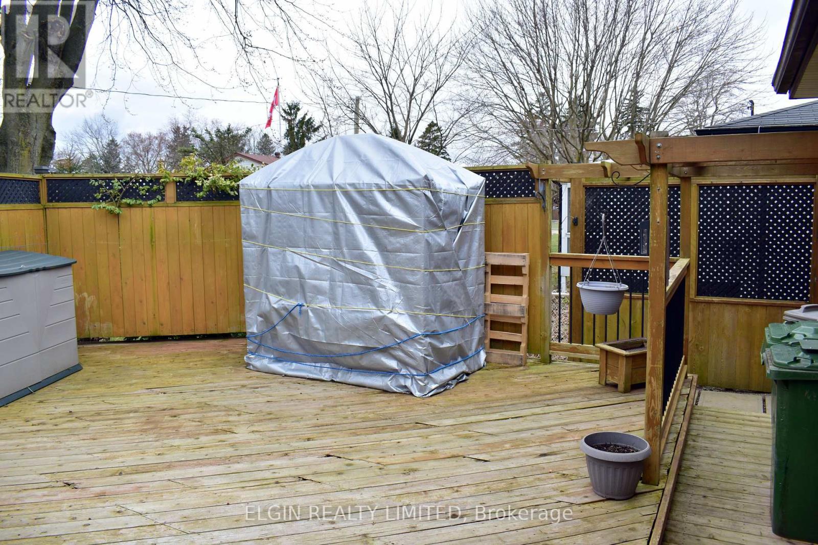 589 Elm Street, St. Thomas, Ontario  N5R 1K8 - Photo 39 - X12055997
