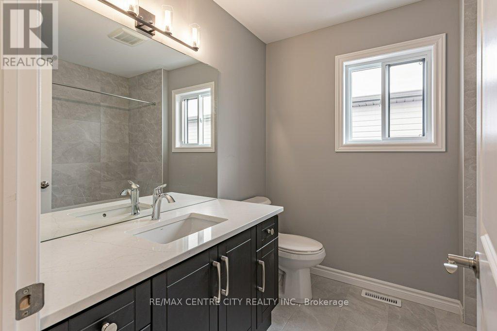 Photo 24 of 43 for 1596 Noah Bend