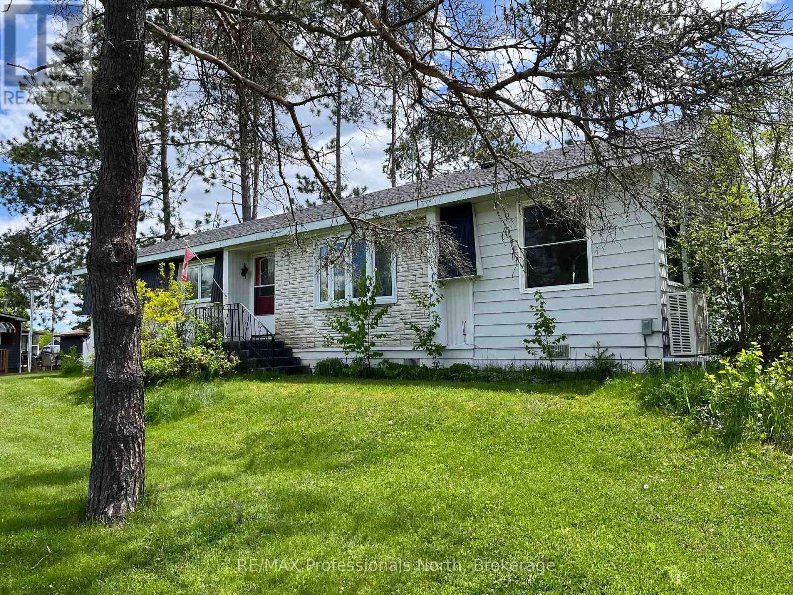 1024 FIFTH LANE, Minden Hills, Ontario