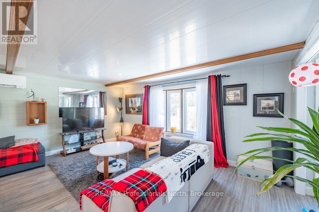 1024 Fifth Lane, Minden Hills, Ontario  K0M 2K0 - Photo 15 - X12055996