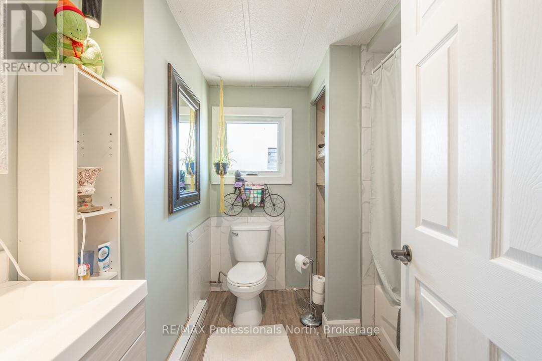 1024 Fifth Lane, Minden Hills, Ontario  K0M 2K0 - Photo 18 - X12055996