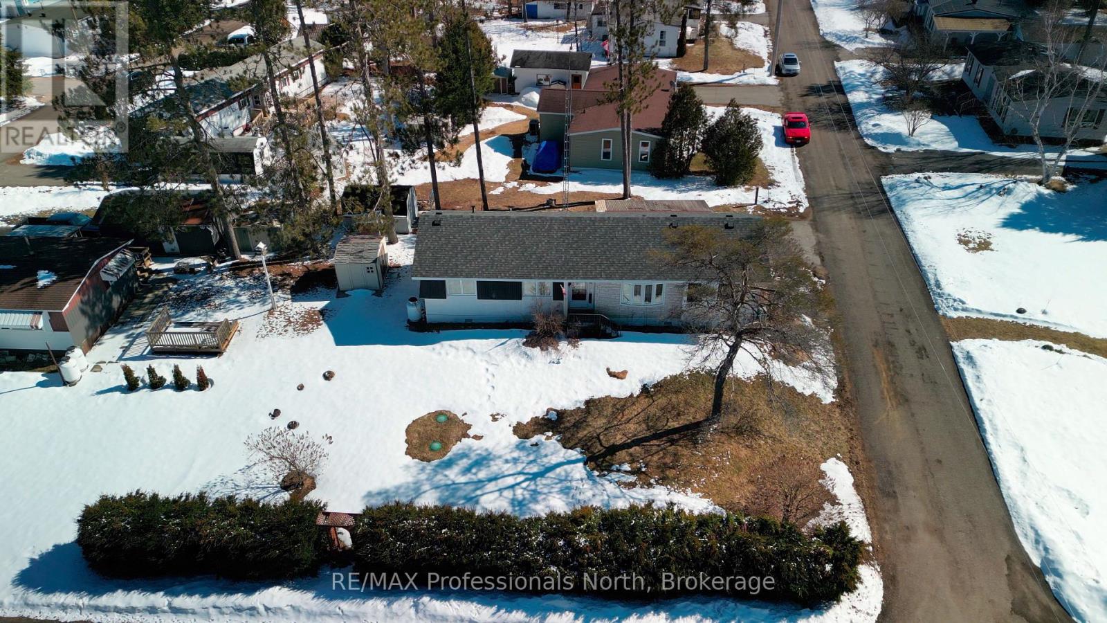 1024 Fifth Lane, Minden Hills, Ontario  K0M 2K0 - Photo 35 - X12055996