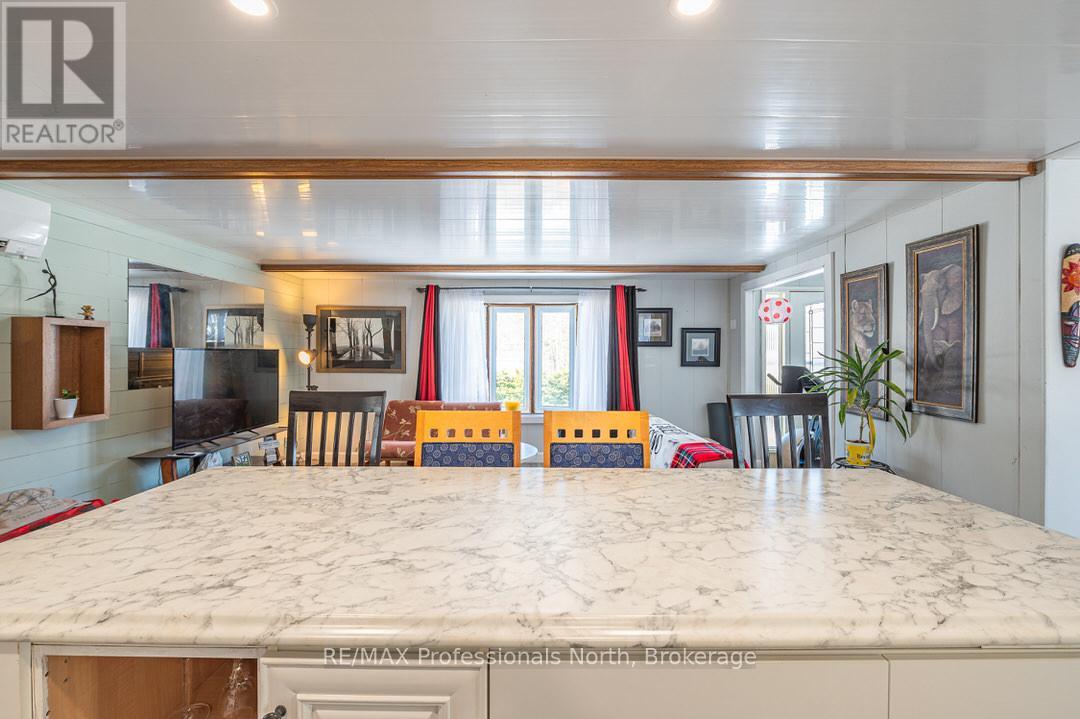 1024 Fifth Lane, Minden Hills, Ontario  K0M 2K0 - Photo 6 - X12055996