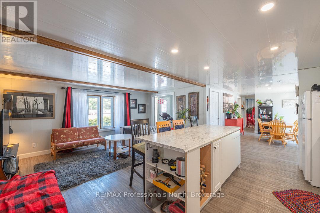 1024 Fifth Lane, Minden Hills, Ontario  K0M 2K0 - Photo 7 - X12055996