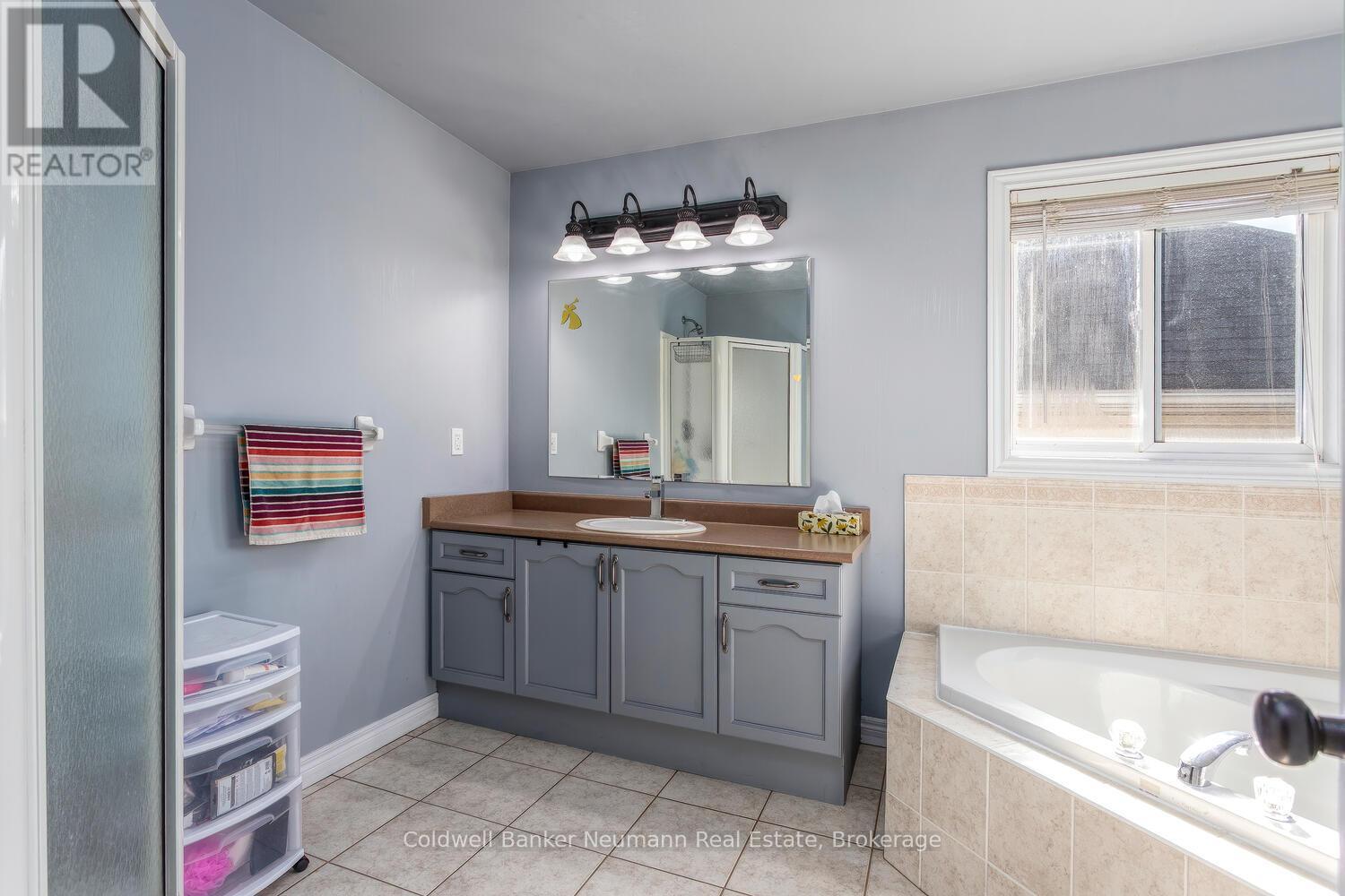 16 Mcgarr Drive, Guelph, Ontario  N1L 1N4 - Photo 27 - X12055999