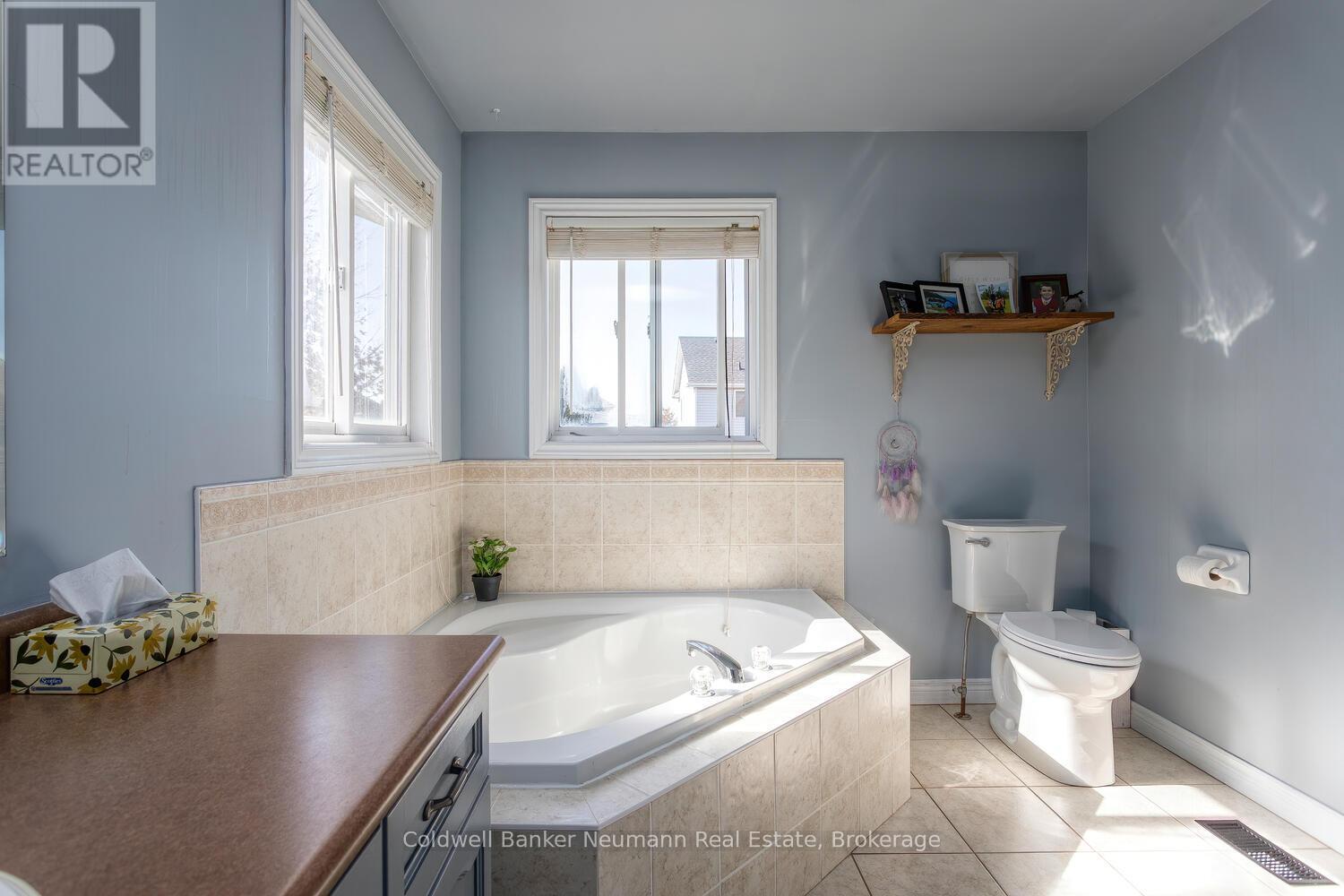16 Mcgarr Drive, Guelph, Ontario  N1L 1N4 - Photo 28 - X12055999