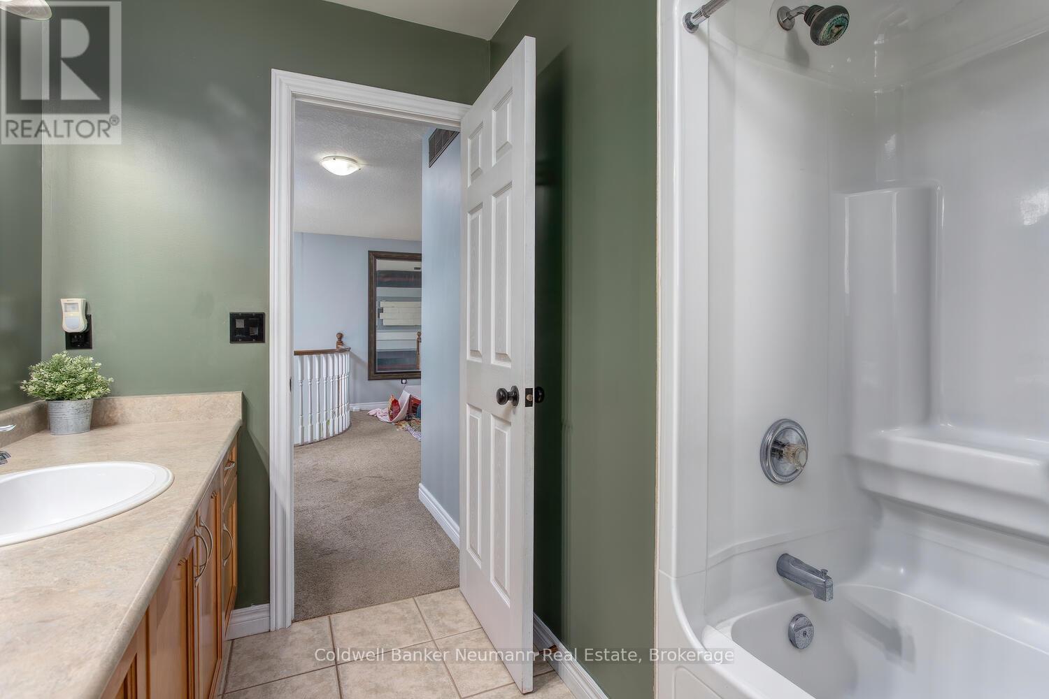 16 Mcgarr Drive, Guelph, Ontario  N1L 1N4 - Photo 34 - X12055999
