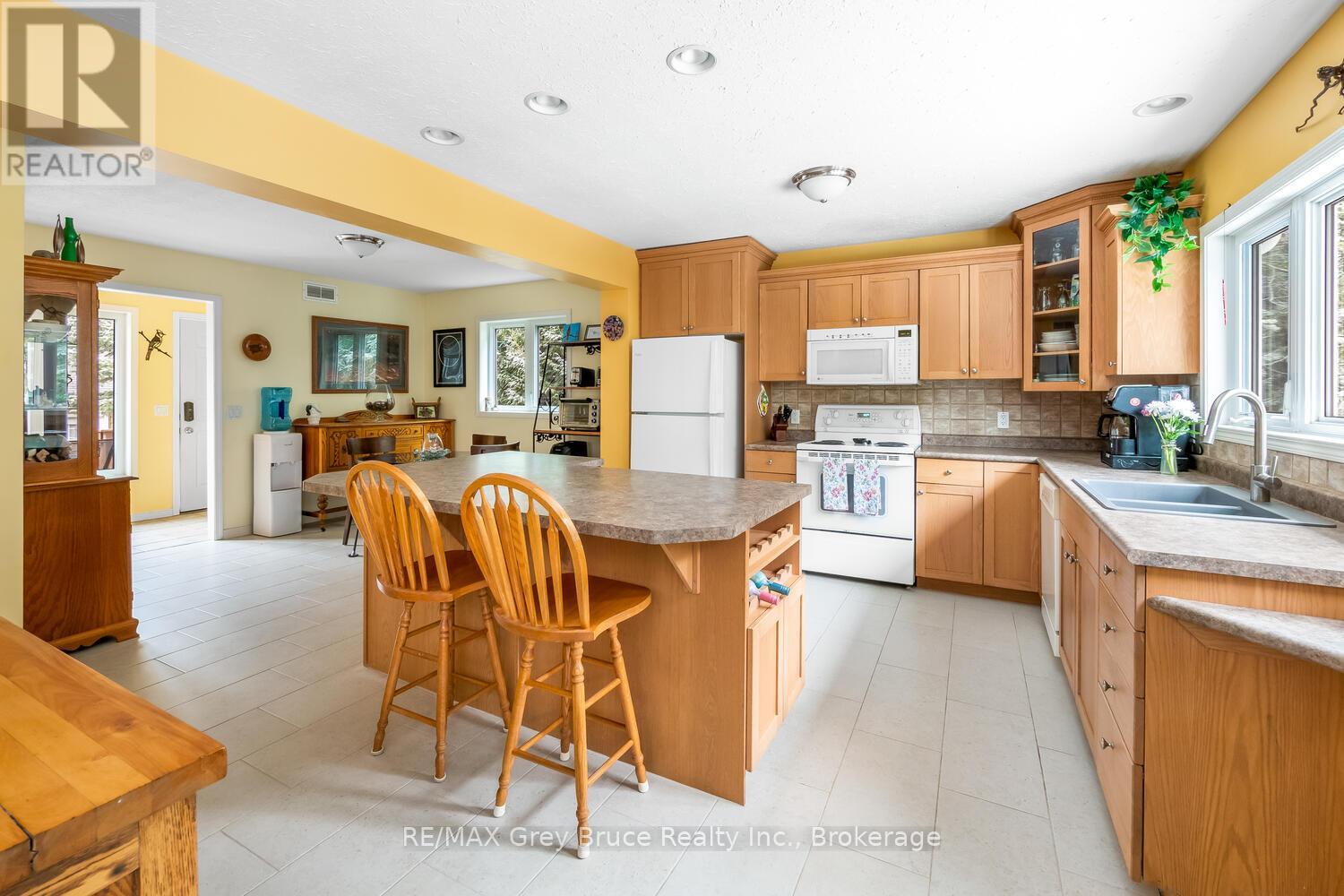 103 Lakewood Country Lane, Northern Bruce Peninsula, Ontario  N0H 1W0 - Photo 15 - X12056000