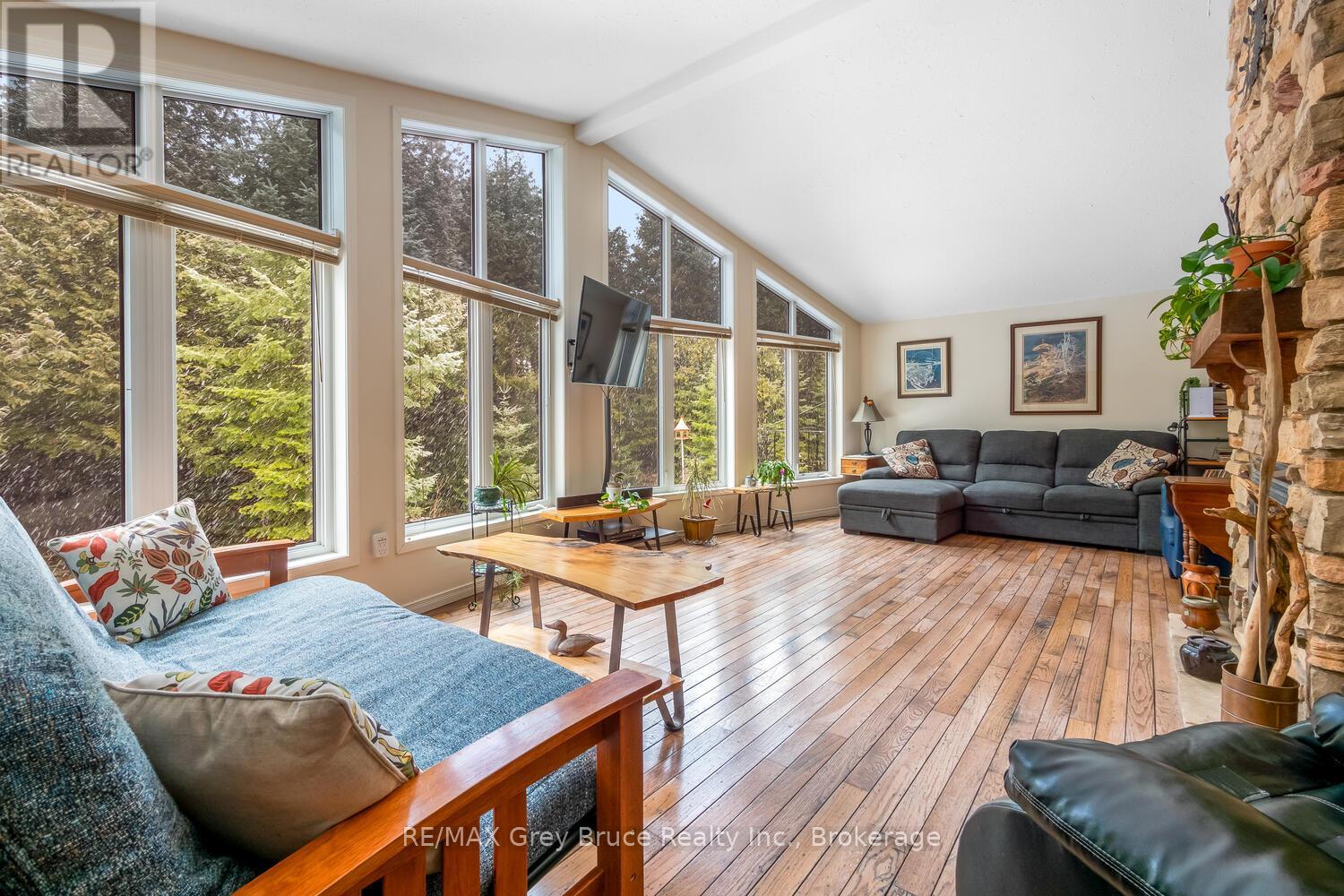 103 Lakewood Country Lane, Northern Bruce Peninsula, Ontario  N0H 1W0 - Photo 17 - X12056000