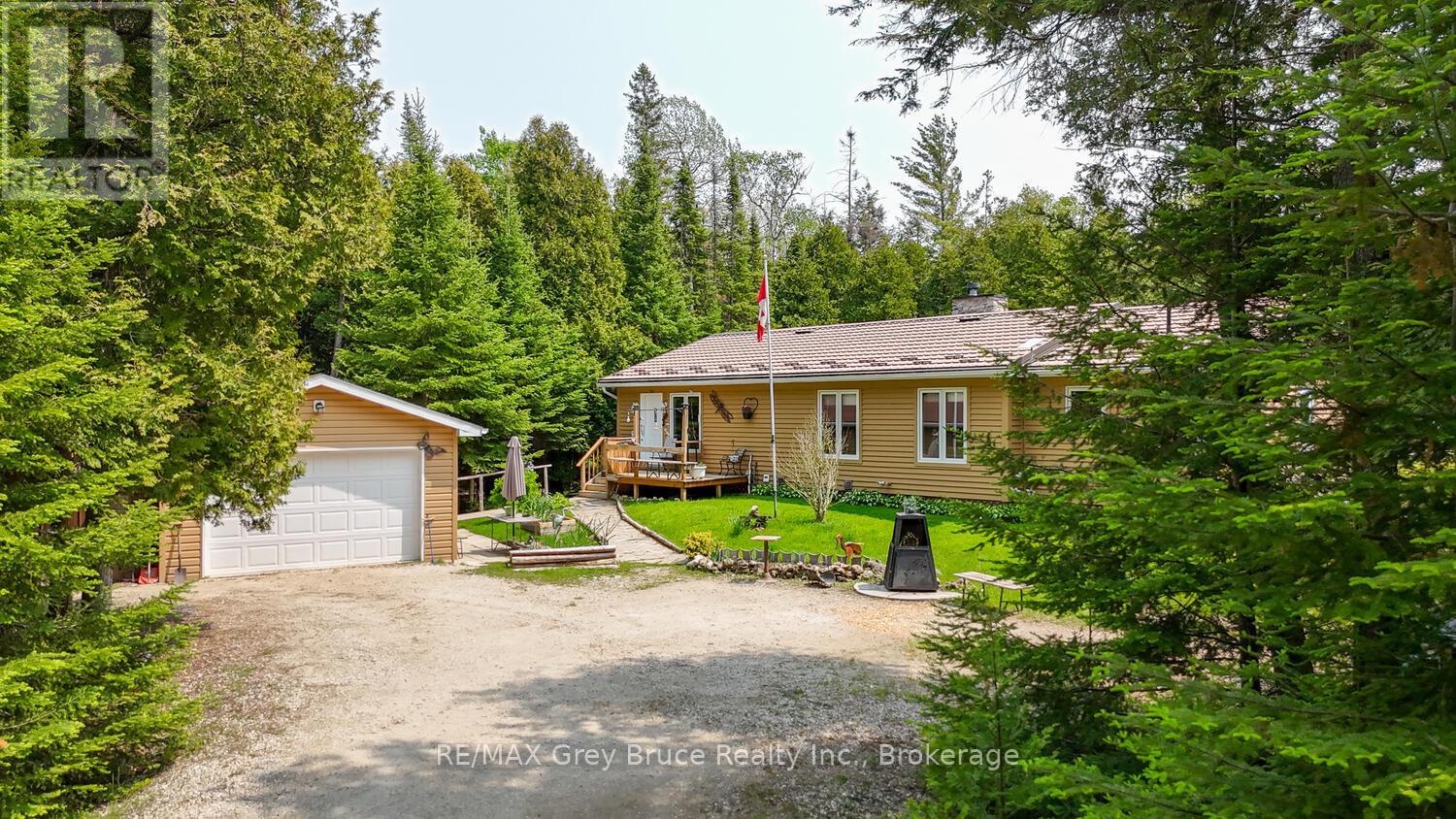 103 Lakewood Country Lane, Northern Bruce Peninsula, Ontario  N0H 1W0 - Photo 30 - X12056000