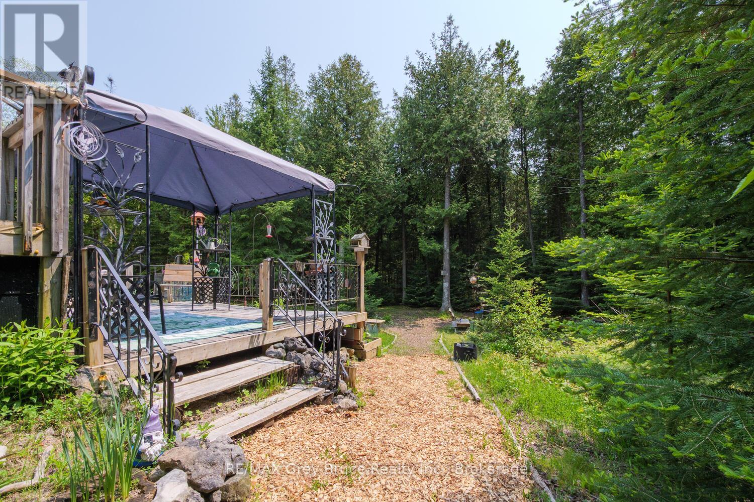 103 Lakewood Country Lane, Northern Bruce Peninsula, Ontario  N0H 1W0 - Photo 45 - X12056000