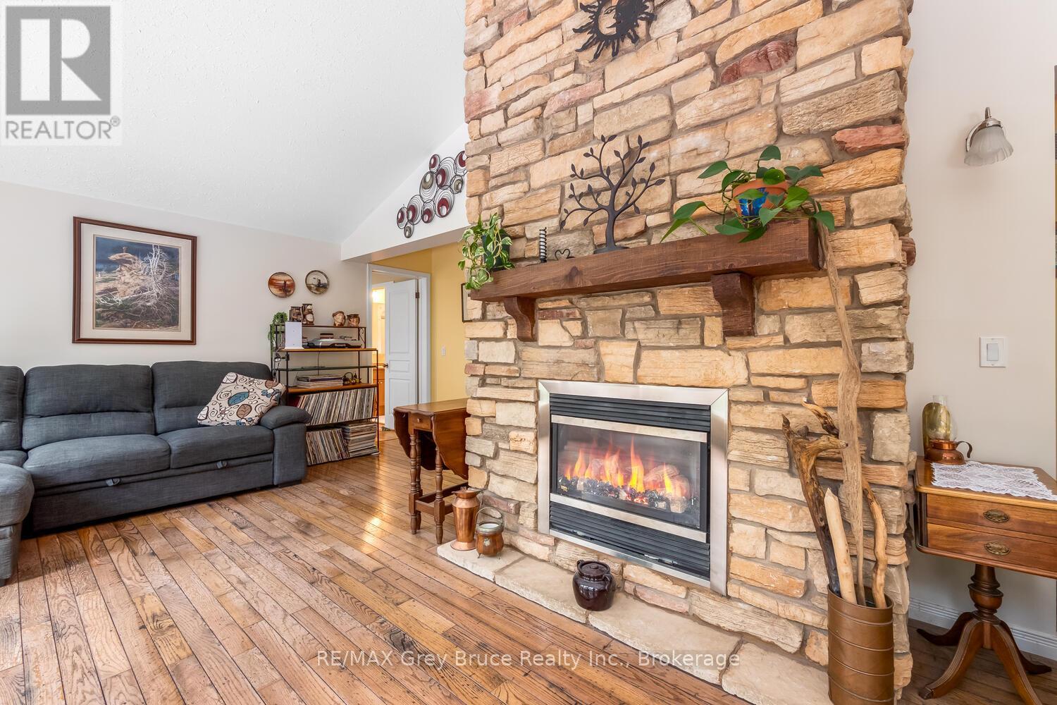 103 Lakewood Country Lane, Northern Bruce Peninsula, Ontario  N0H 1W0 - Photo 6 - X12056000