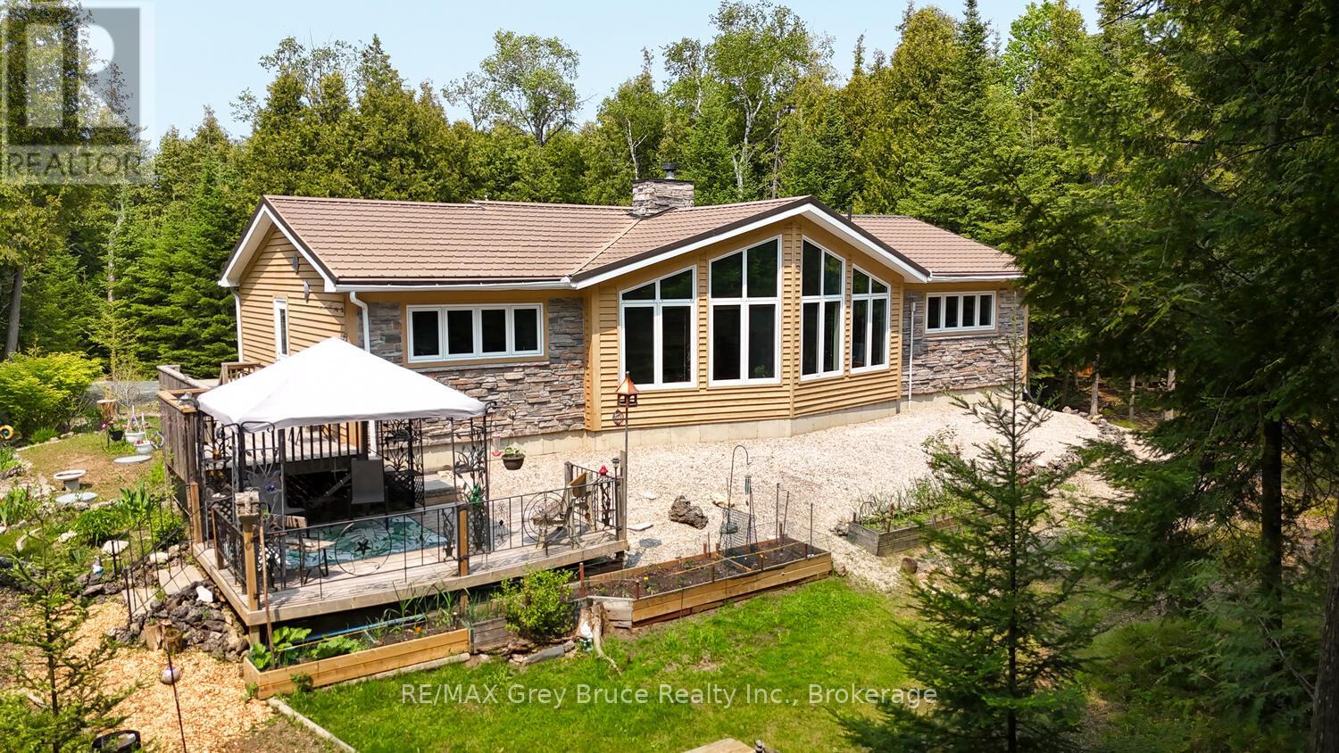 103 Lakewood Country Lane, Northern Bruce Peninsula, Ontario  N0H 1W0 - Photo 7 - X12056000
