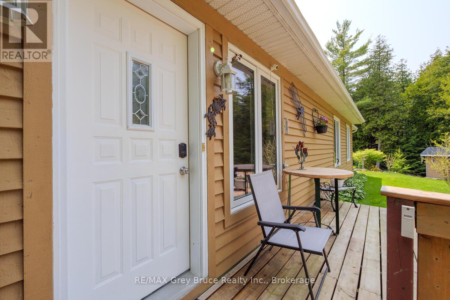 103 Lakewood Country Lane, Northern Bruce Peninsula, Ontario  N0H 1W0 - Photo 9 - X12056000