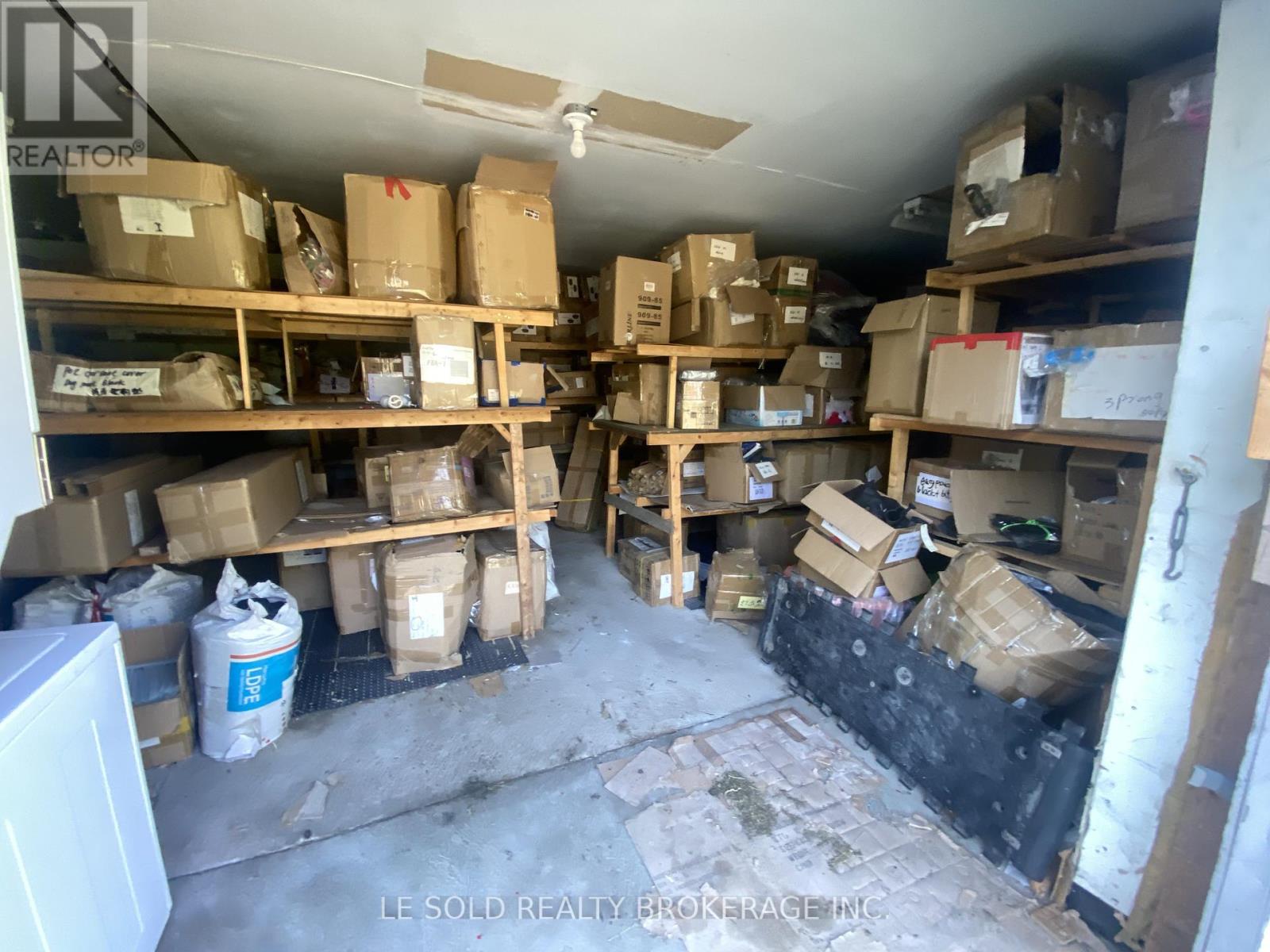 Shed #3a - 26 Gormley Court, Richmond Hill, Ontario  L4E 1A2 - Photo 3 - N12053254
