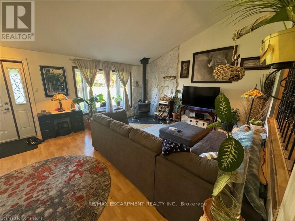 Property at 24 WOODHOUSE AVENUE image 5