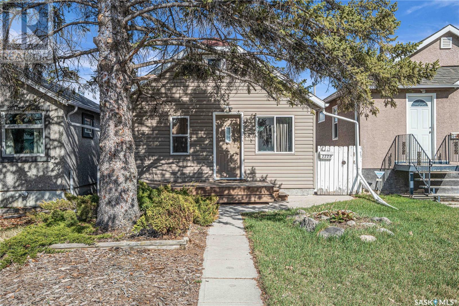 Property at 2229 McDonald STREET image 1