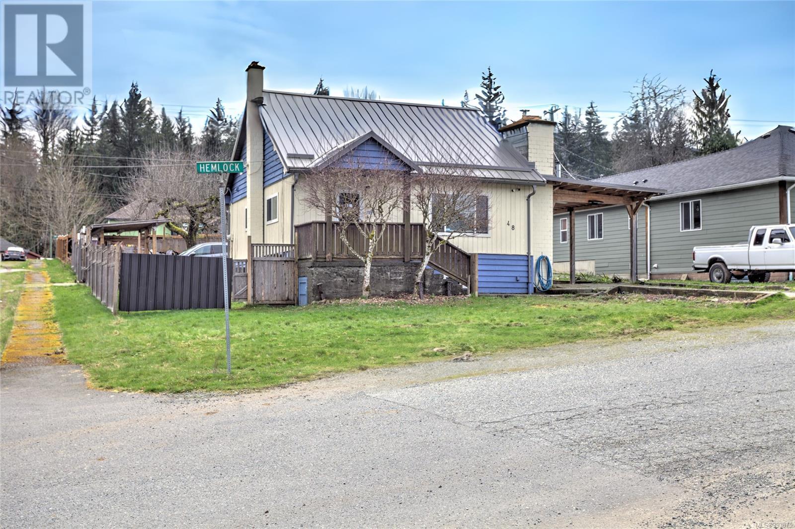 Property at 48 Hemlock St image 2
