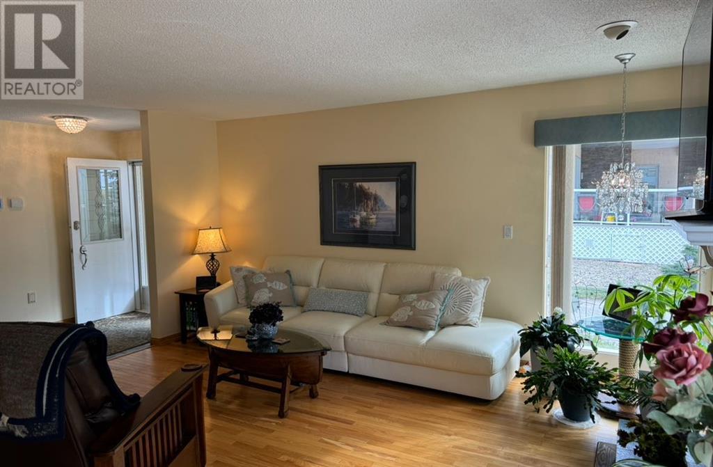 10603 99 Street, Peace River, Alberta  T8S 1M3 - Photo 11 - A2207465