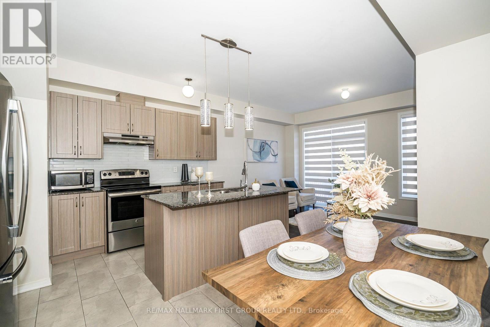 11 Graywardine Lane, Ajax, Ontario  L1Z 0R9 - Photo 8 - E12056108