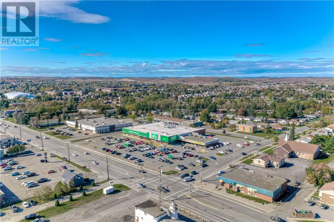 Property at 1812 Lasalle Boulevard Unit# 3 image 5