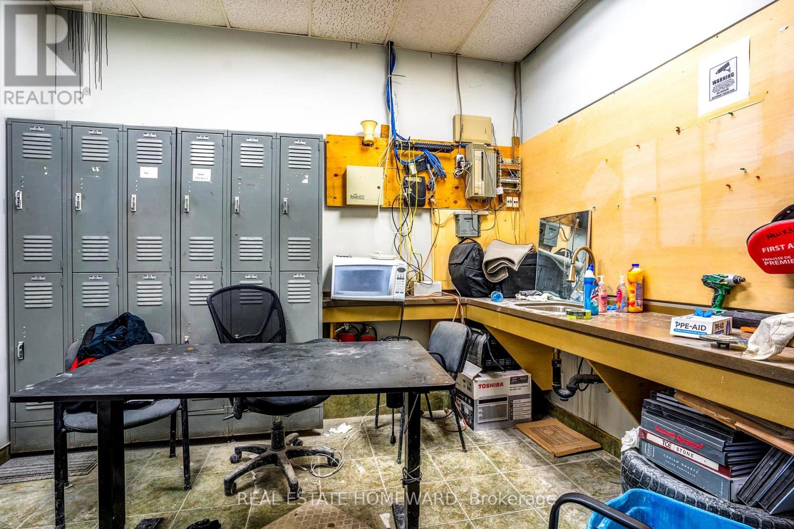 Unit 3 - 170 Bovaird Drive W, Brampton, Ontario  L7A 0H3 - Photo 31 - W12055963