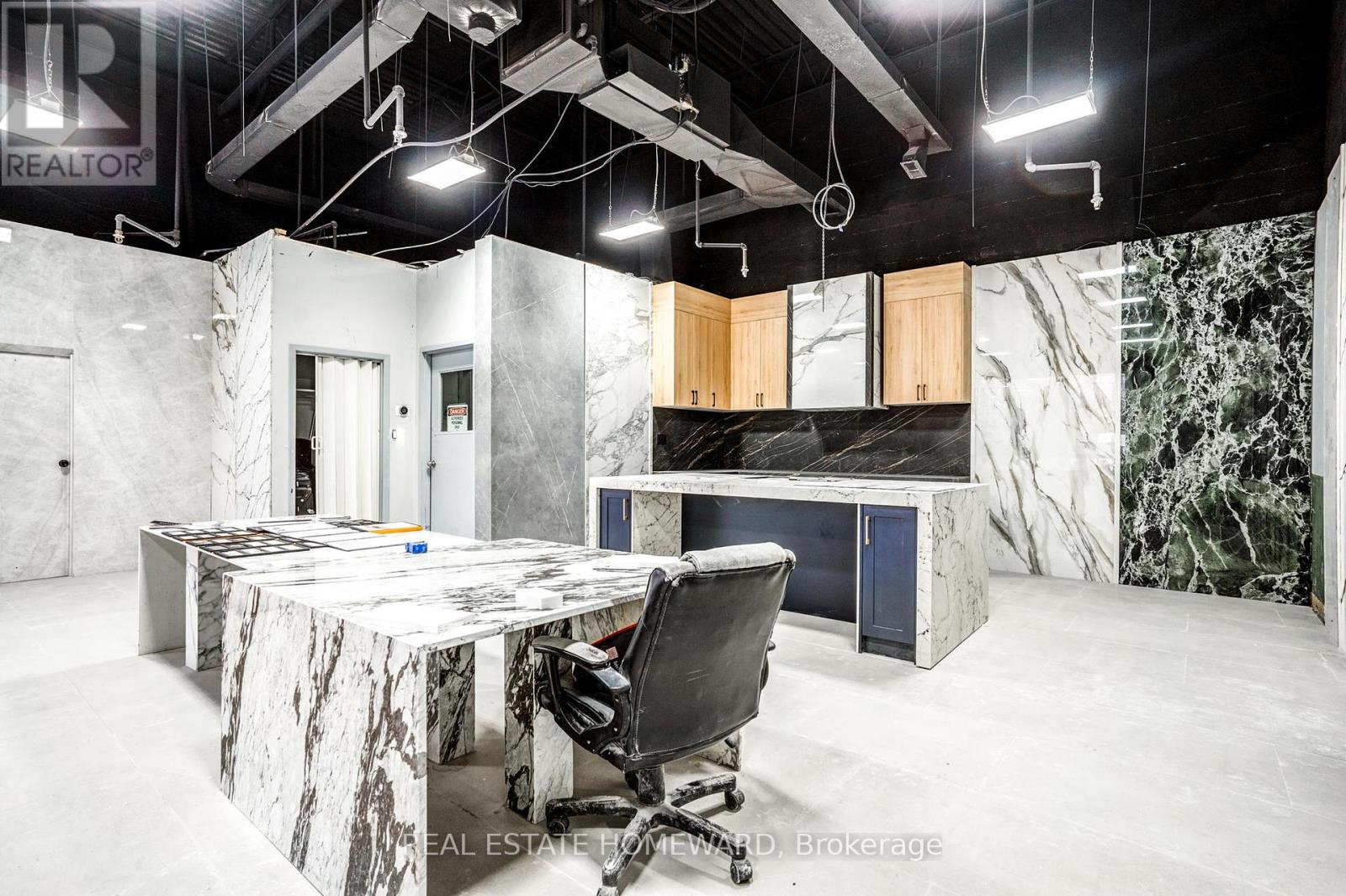 Unit 3 - 170 Bovaird Drive W, Brampton, Ontario  L7A 0H3 - Photo 6 - W12055963