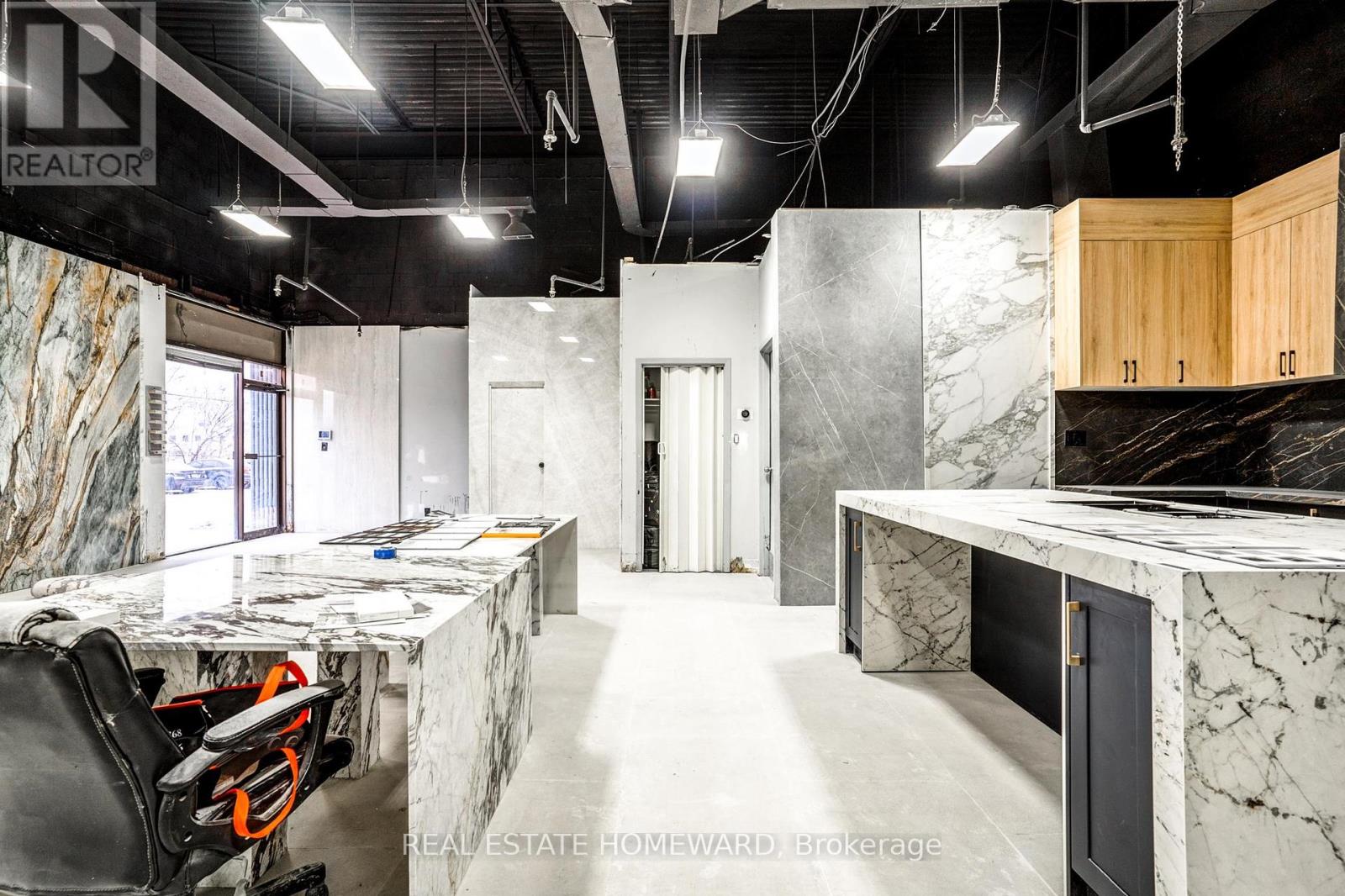 Unit 3 - 170 Bovaird Drive W, Brampton, Ontario  L7A 0H3 - Photo 7 - W12055963