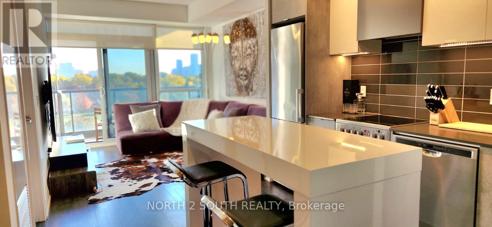 713 - 10 GIBBS ROAD, Toronto, Ontario