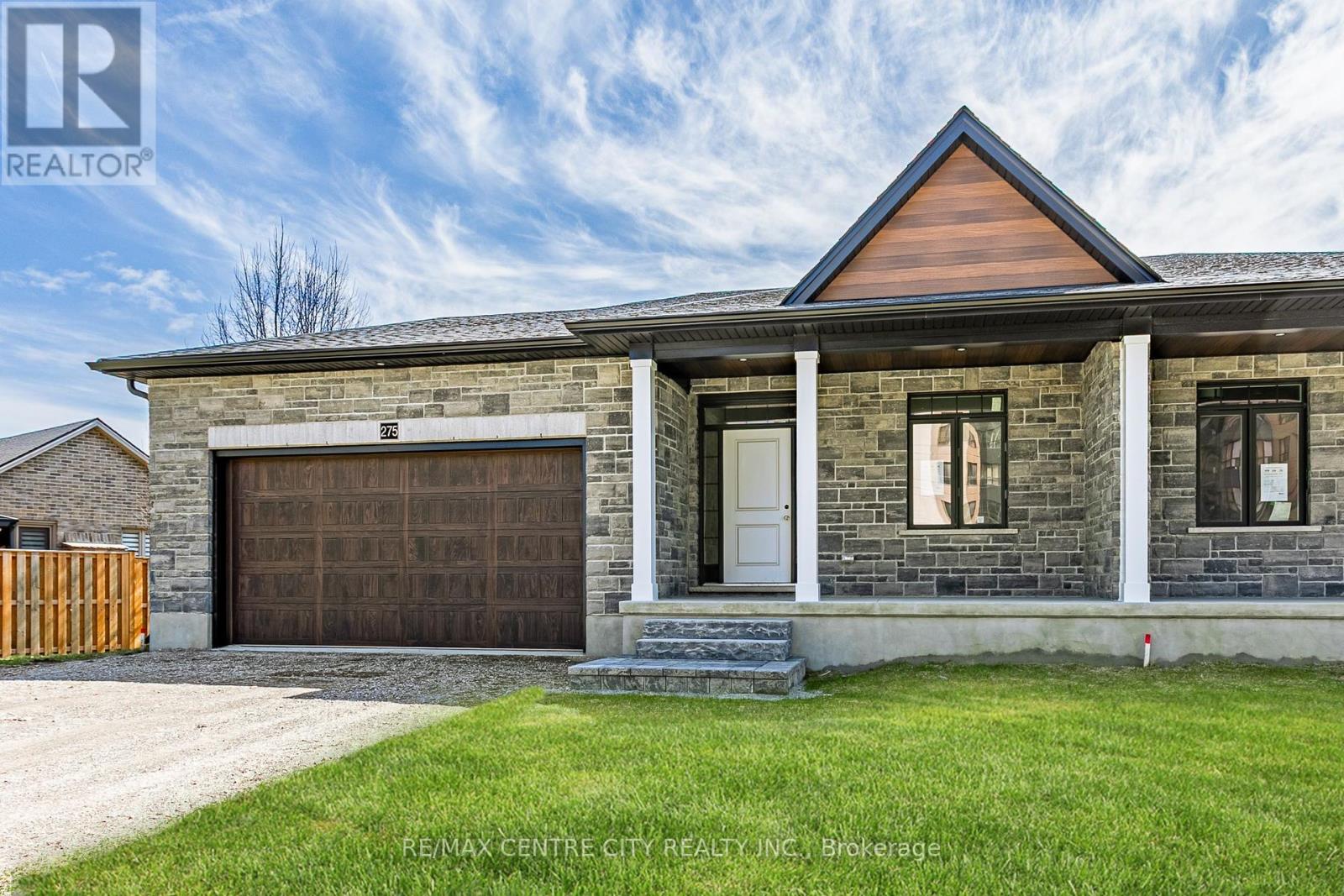 Property at 275 SOUTH CARRIAGE ROAD image 4