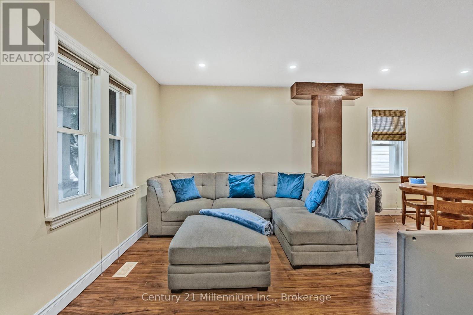 50 Donald Street, Barrie, Ontario  L4N 1E3 - Photo 12 - S12056185
