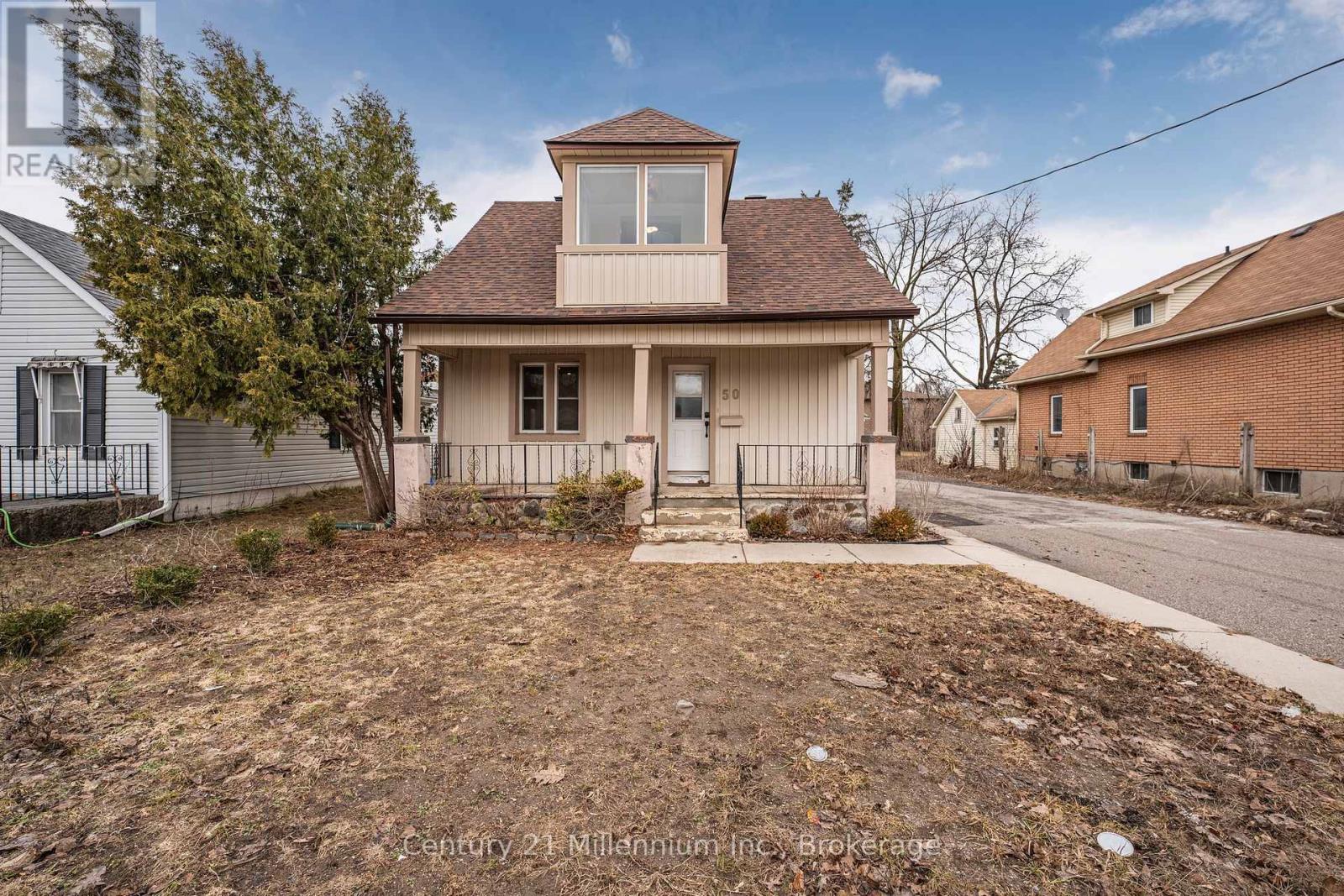 50 Donald Street, Barrie, Ontario  L4N 1E3 - Photo 4 - S12056185