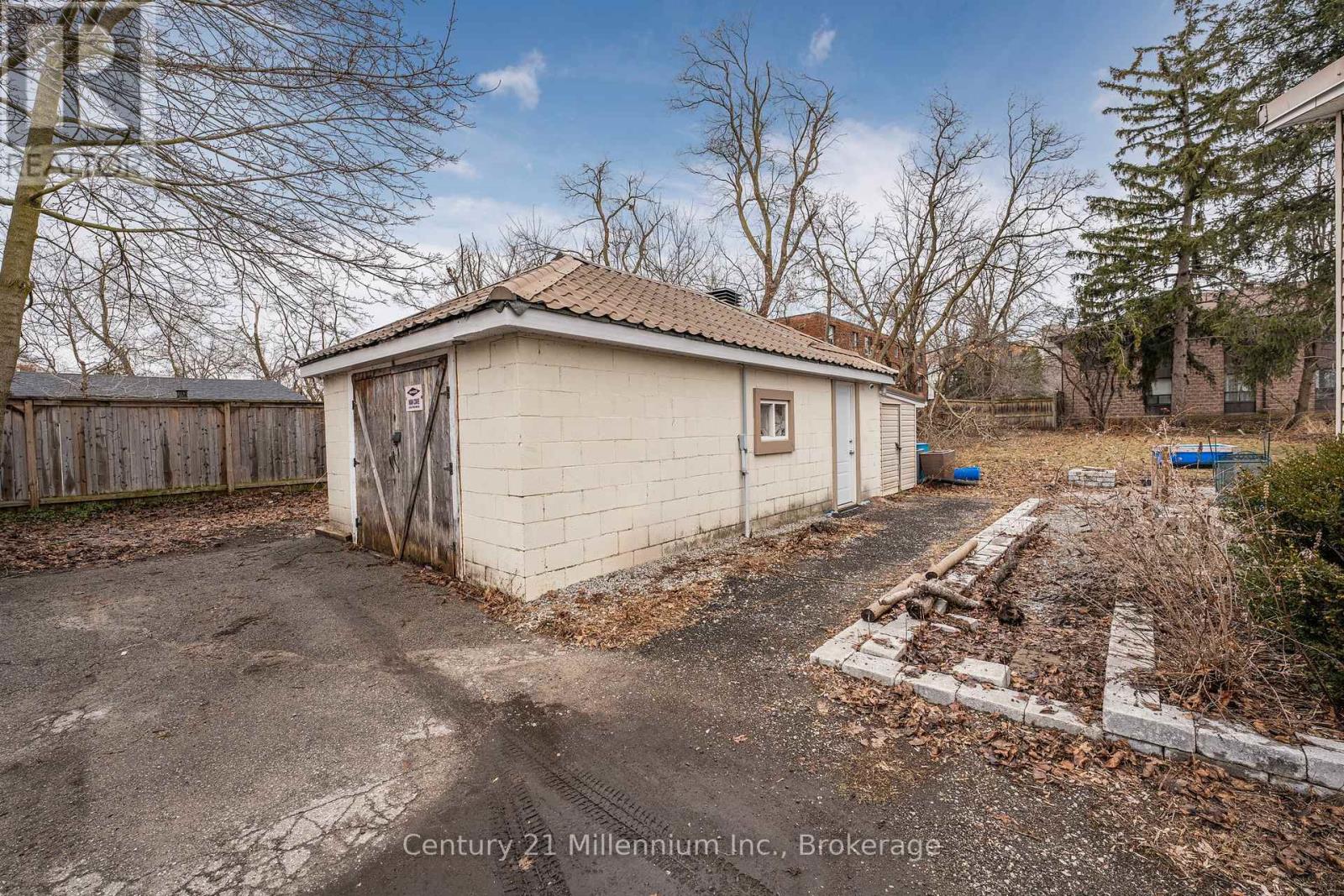 50 Donald Street, Barrie, Ontario  L4N 1E3 - Photo 47 - S12056185