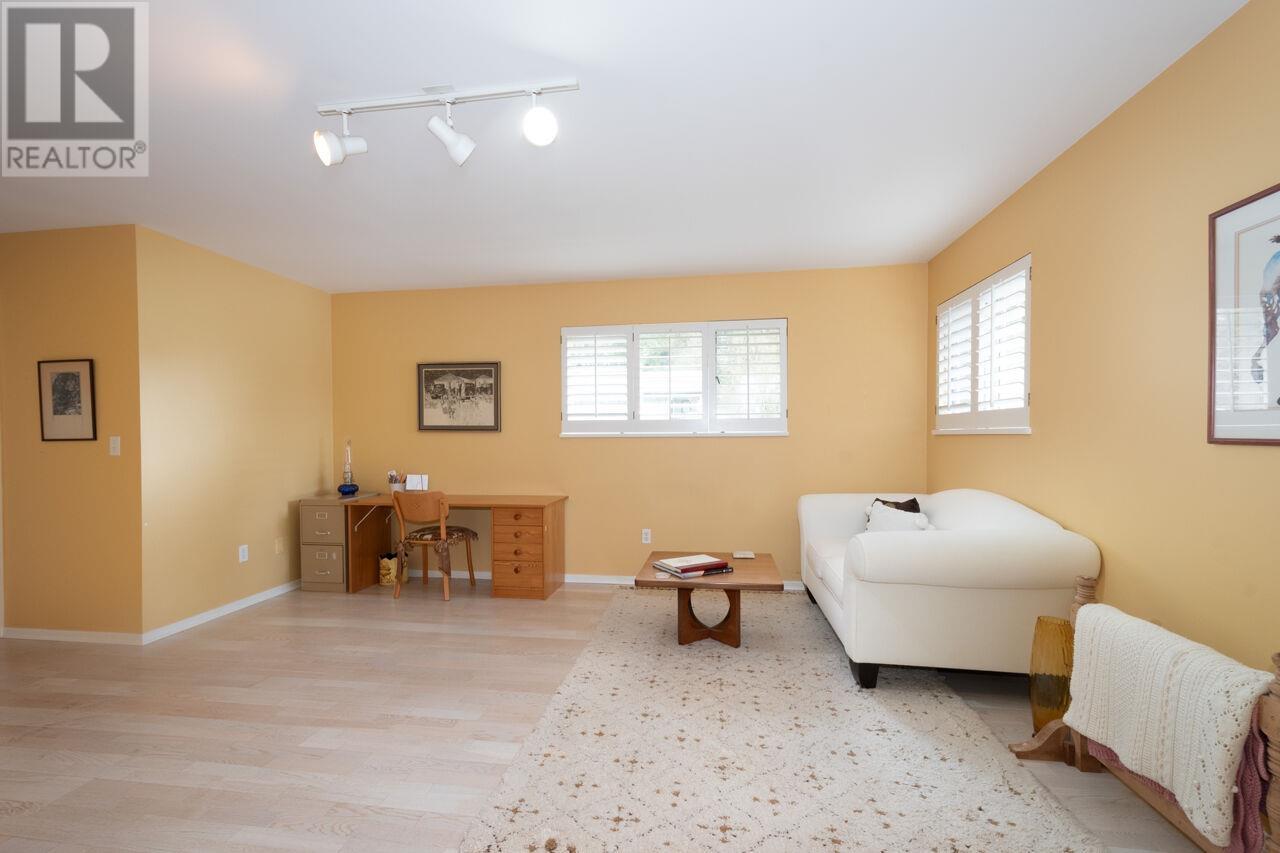 6739 Dufferin Avenue, West Vancouver, British Columbia  V7W 2K3 - Photo 29 - R2984976