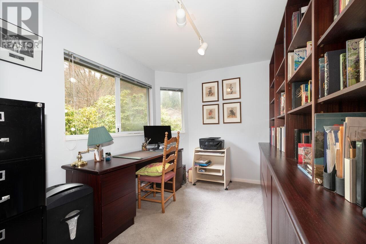 6739 Dufferin Avenue, West Vancouver, British Columbia  V7W 2K3 - Photo 30 - R2984976