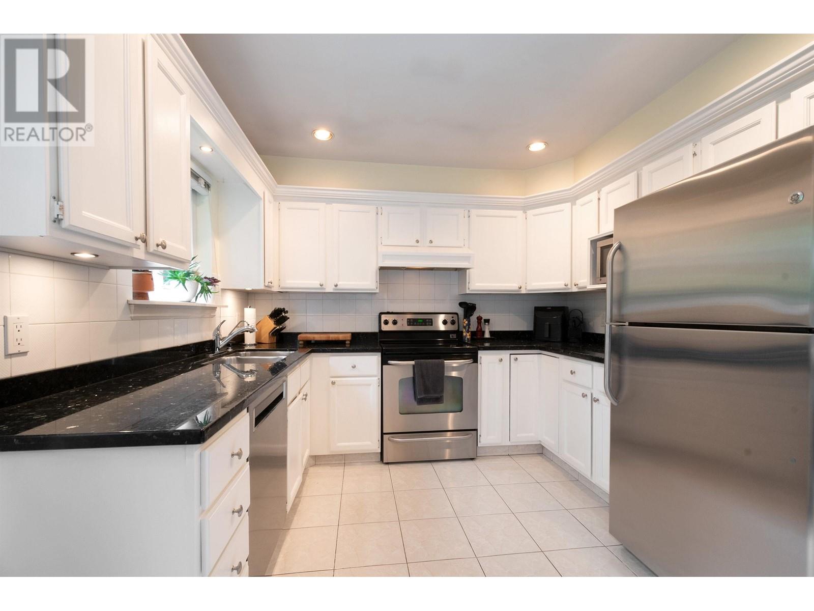 2288 Riverside Drive, North Vancouver, British Columbia  V7H 1V7 - Photo 21 - R2984990