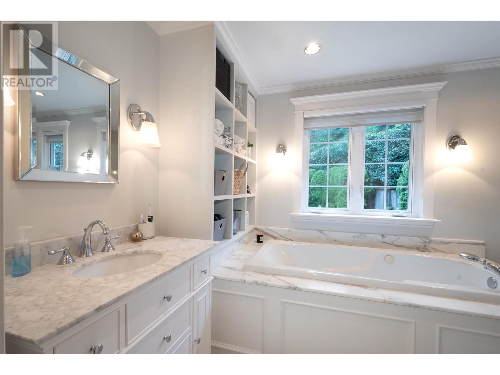 2288 Riverside Drive, North Vancouver, British Columbia  V7H 1V7 - Photo 24 - R2984990