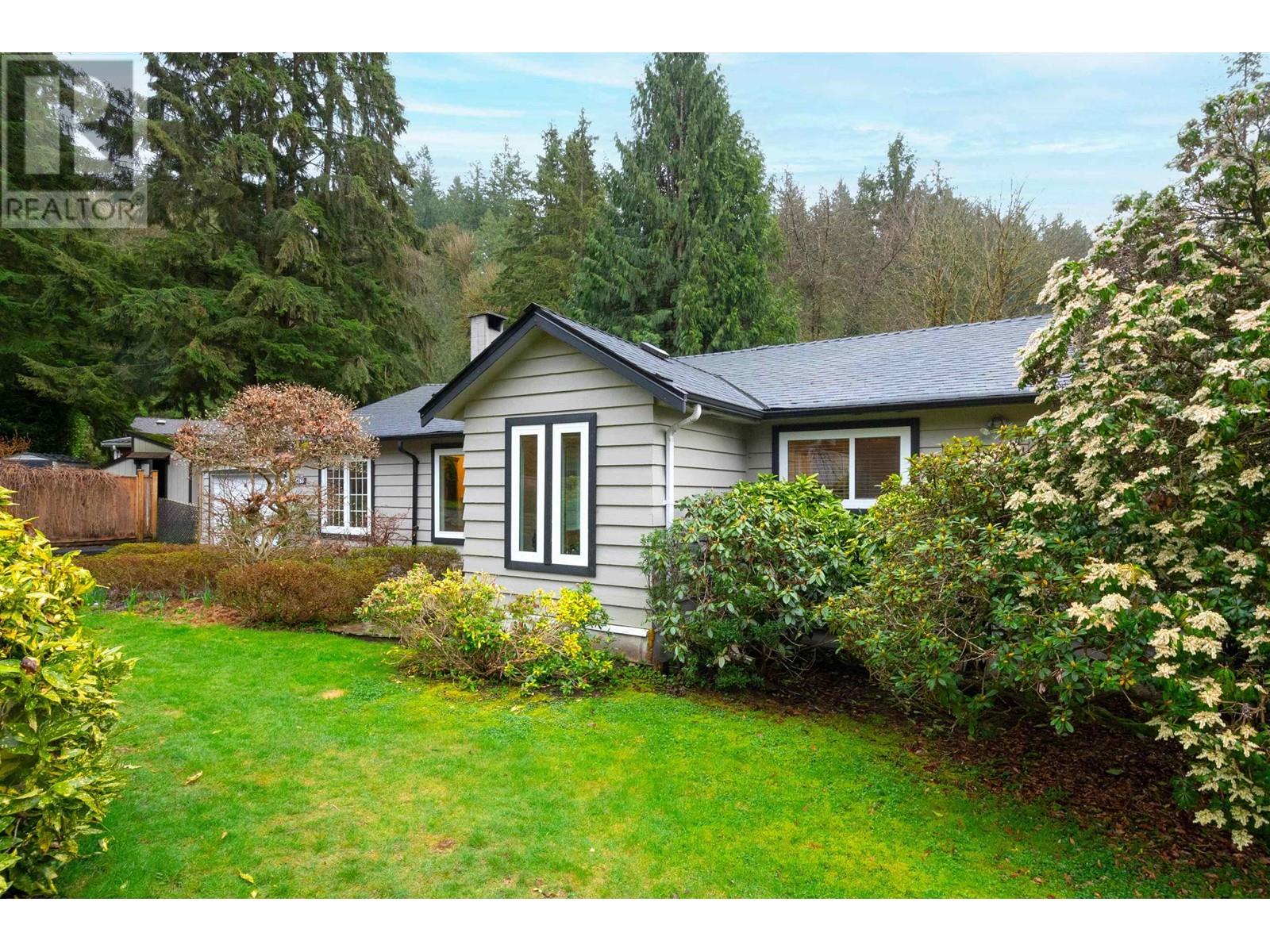 2288 Riverside Drive, North Vancouver, British Columbia  V7H 1V7 - Photo 3 - R2984990