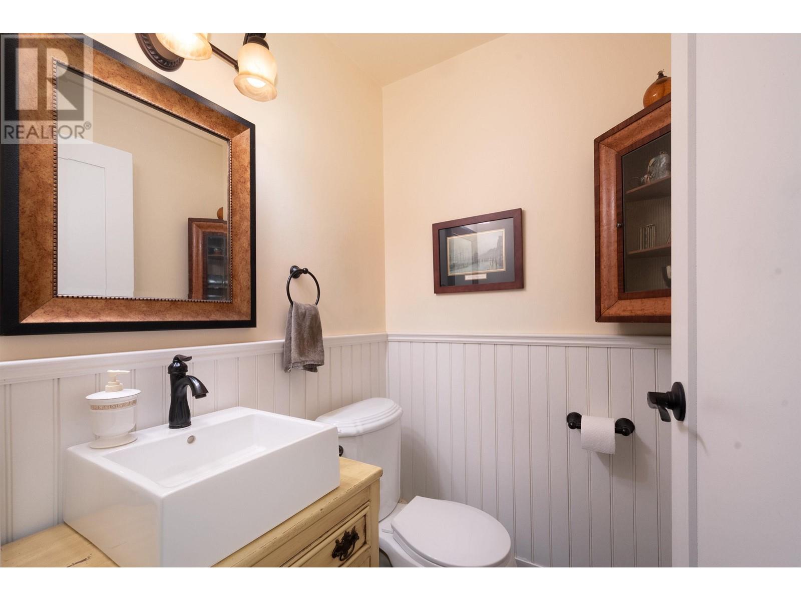 2288 Riverside Drive, North Vancouver, British Columbia  V7H 1V7 - Photo 31 - R2984990