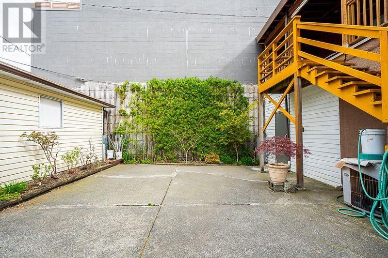 3947 Knight Street, Vancouver, British Columbia  V5N 3L8 - Photo 19 - C8068049