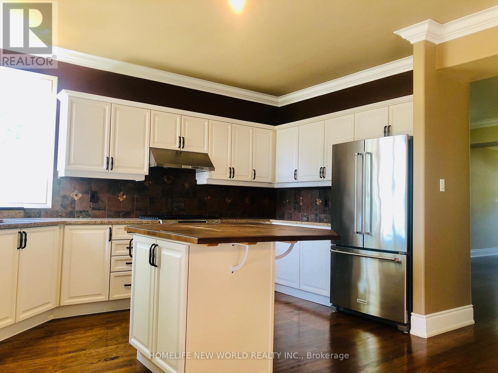 966 Northern Prospect Crescent, Newmarket (Stonehaven-Wyndham), Ontario  L3X 1N8 - Photo 6 - N12056150