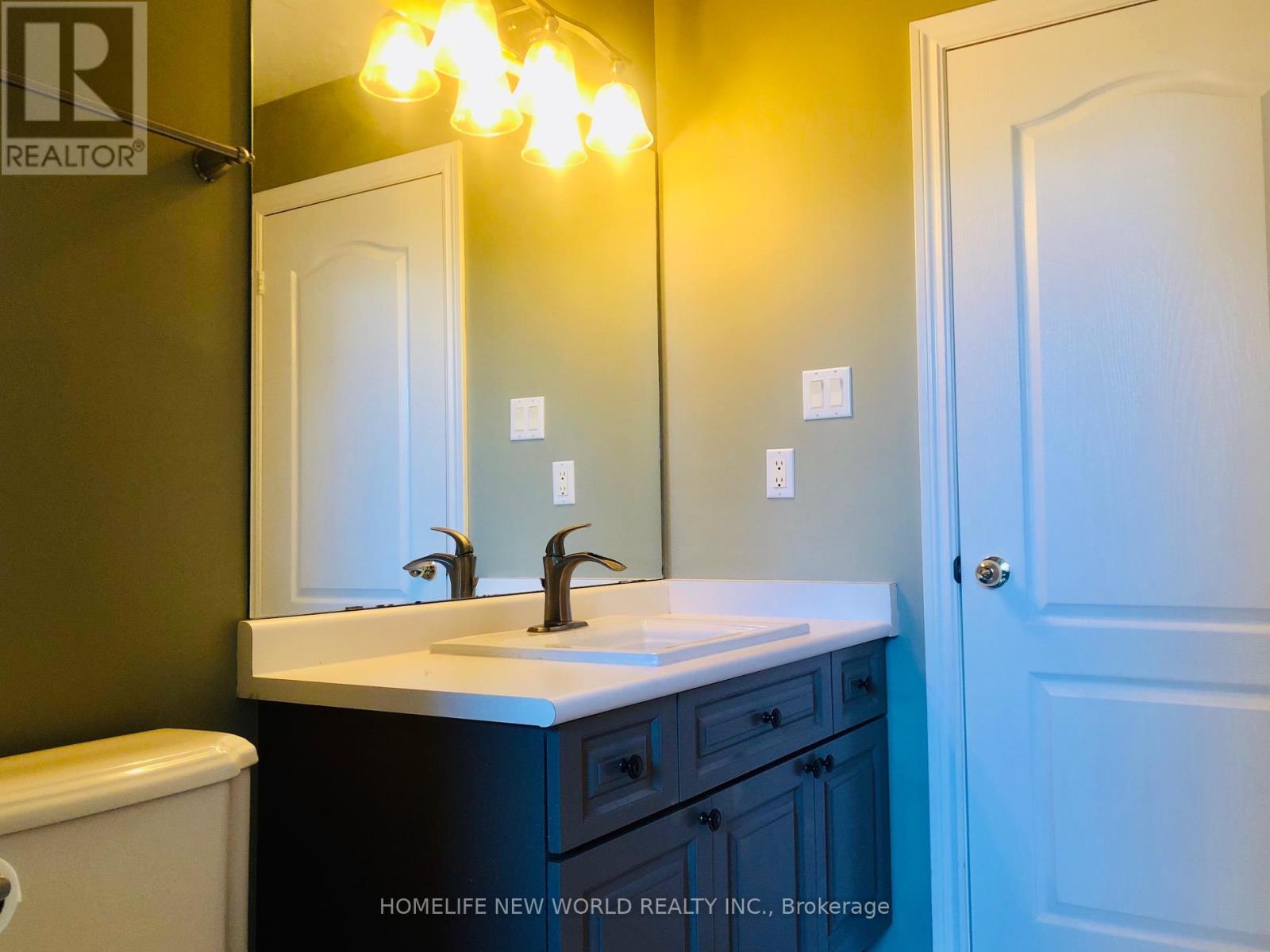 966 Northern Prospect Crescent, Newmarket (Stonehaven-Wyndham), Ontario  L3X 1N8 - Photo 8 - N12056150