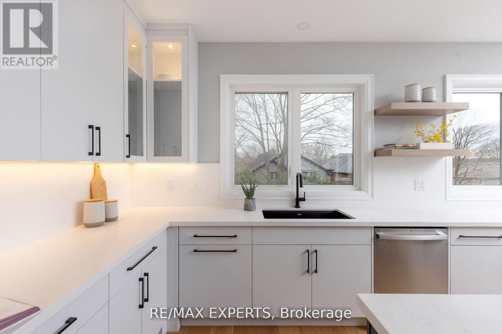 11a Marion Street, Caledon, Ontario  L7C 1K6 - Photo 13 - W12056151