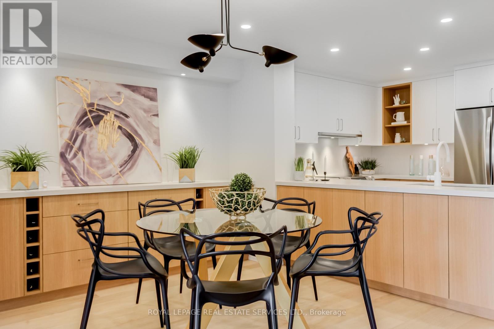 Property at 203 - 1 RIPLEY AVENUE image 5