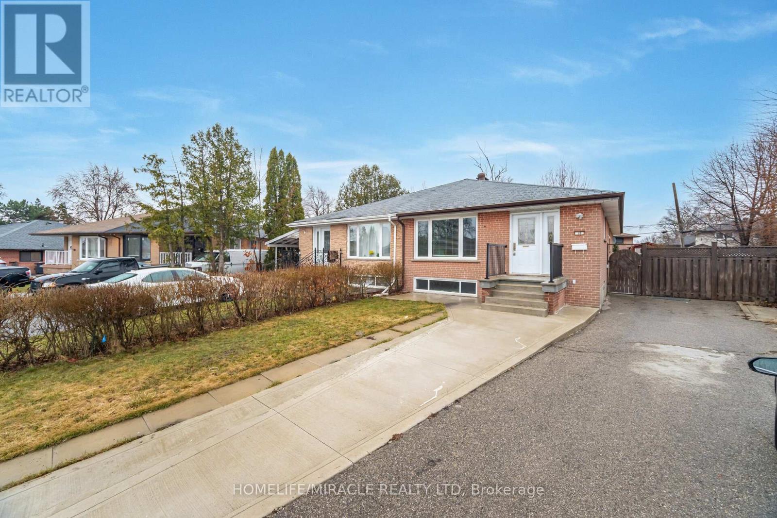 Property at 18 ALBION CRESCENT image 3