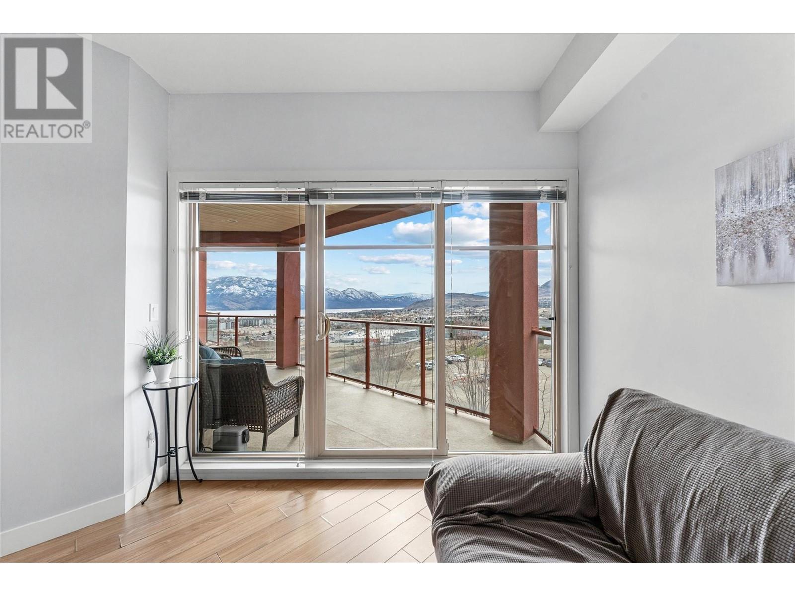 Property at 3220 Skyview Lane Unit# 407 image 5
