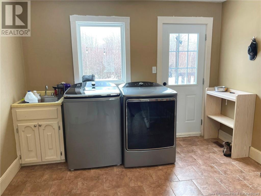 2451 Shediac Road, Shediac Cape, New Brunswick  E4P 3E4 - Photo 17 - NB115314